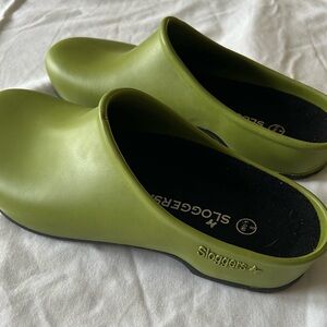 Sloggers Brand Clog Garden Shoes.   Size 8